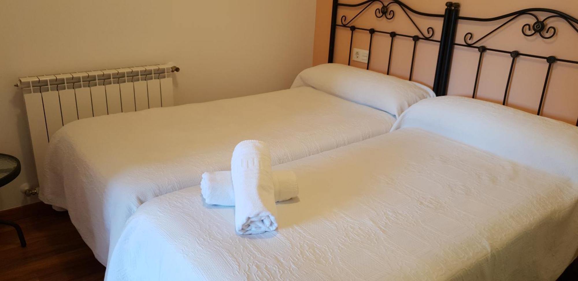 Apartamentos Fermin Cangas de Onis Exterior photo