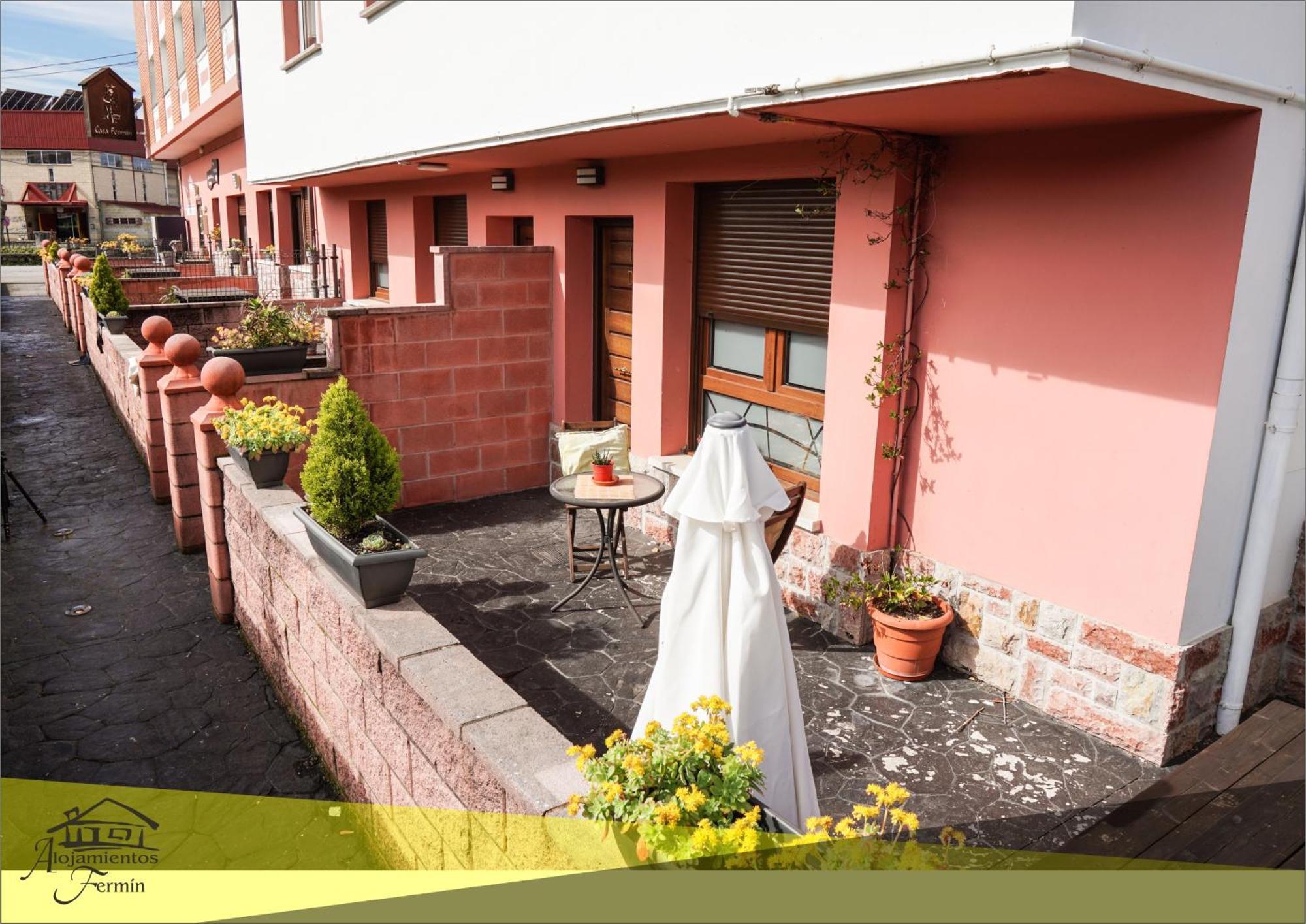 Apartamentos Fermin Cangas de Onis Exterior photo